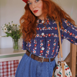 Blue 70's Floral Vintage Cotton Top | S/M