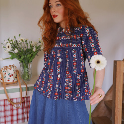 Blue 70's Floral Vintage Cotton Top | S/M