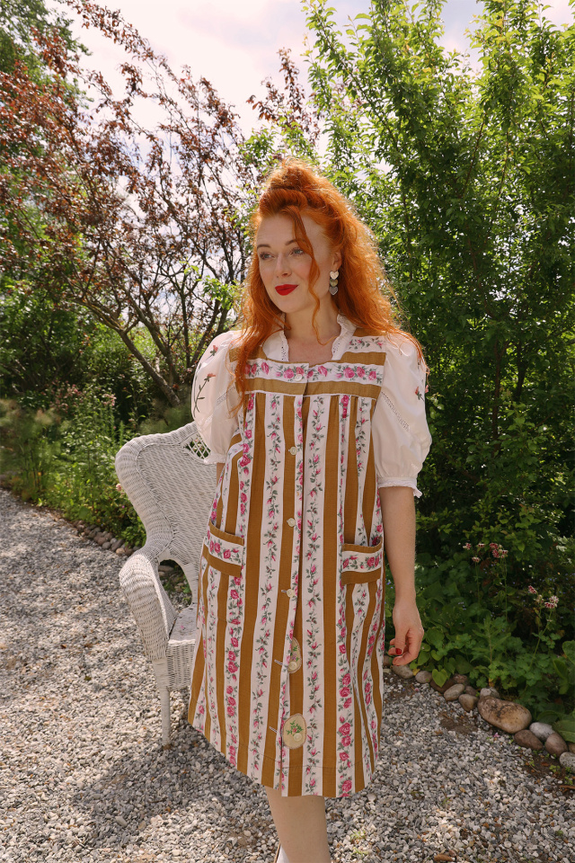 Adorable 70's Robe Vintage Dress | S