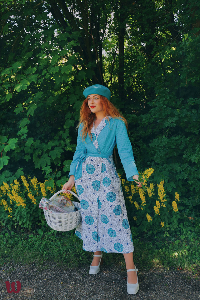 Turquoise Rose Vintage Robe | S