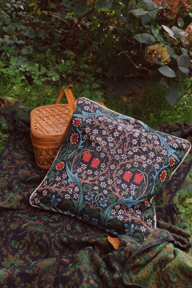 Blacktorn Cushion Cover 