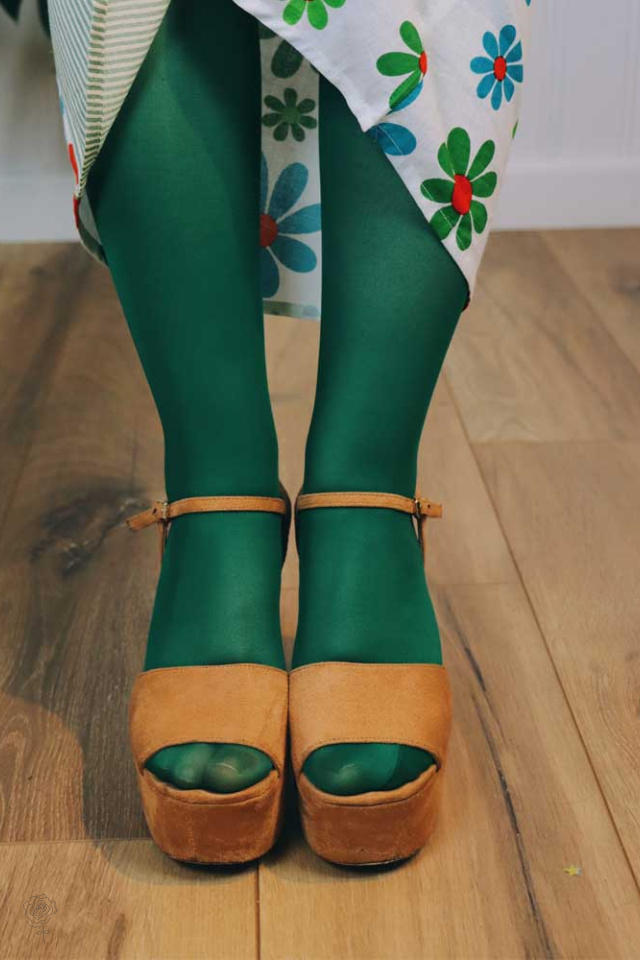 Earth Green Happy Tights 