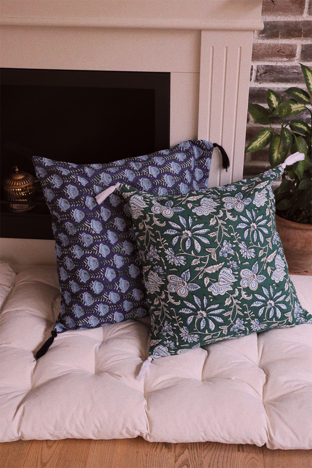 Green Floral Cotton Pillow Cover 