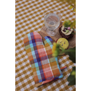 Happy Checkered Oven Mitten