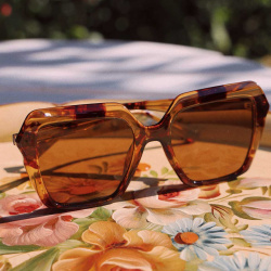 JADE SQUARE SUNGLASSES