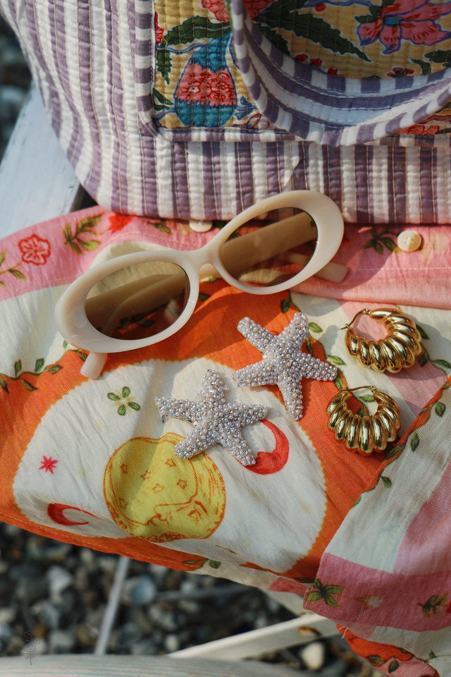 July Sun Oval Cream Sunglasses