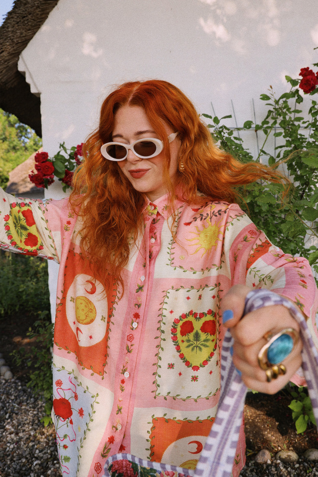 July Sun Oval Cream Sunglasses