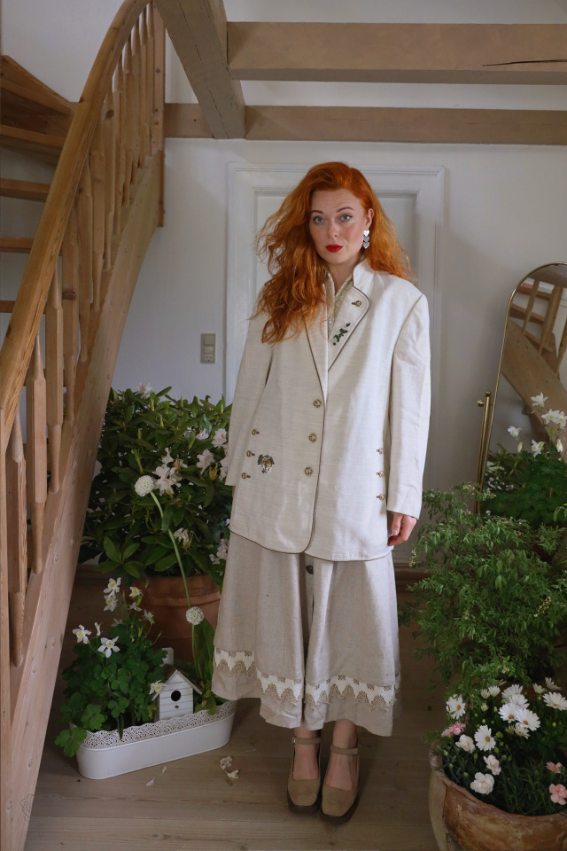 Light Sand Embroidered Linen Blazer Jacket | L/XL