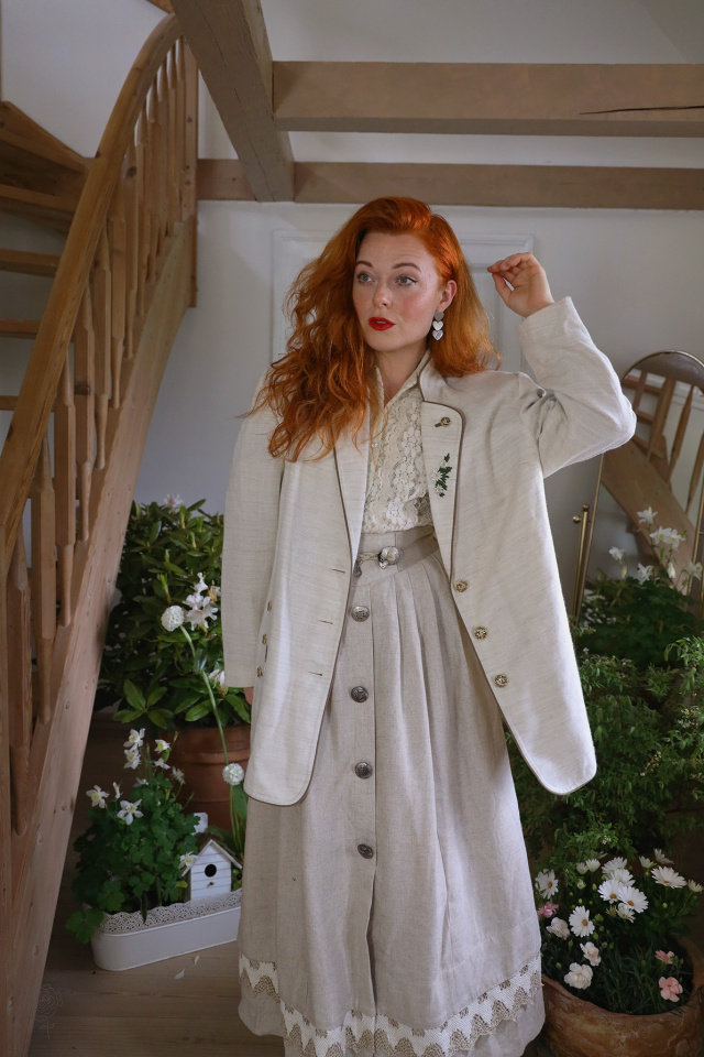 Light Sand Embroidered Linen Blazer Jacket | L/XL