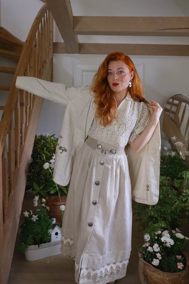 Light Sand Embroidered Linen Blazer Jacket | L/XL