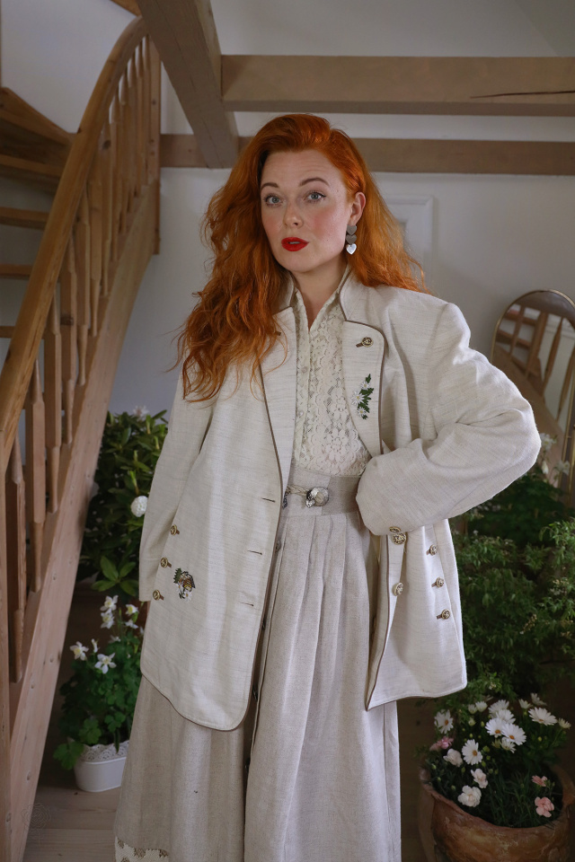 Light Sand Embroidered Linen Blazer Jacket | L/XL