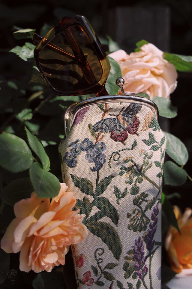 Morning Garden - Glasses Pouch