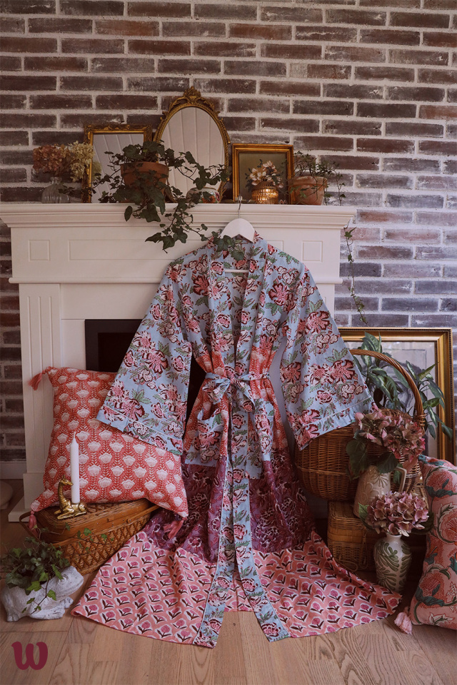One With The Wildflowers | Pink Kimono 