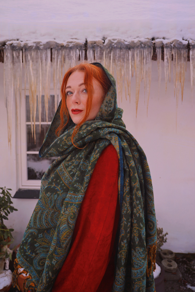 Poire Boh�me Scarf &amp; Blanket 