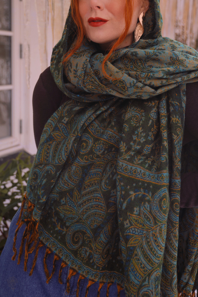 Poire Boh�me Scarf &amp; Blanket 