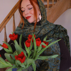 Poire Boh�me Scarf &amp; Blanket 