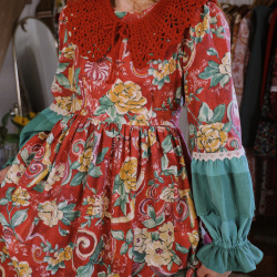 Rita's Elegantly Red Crochet Collar 