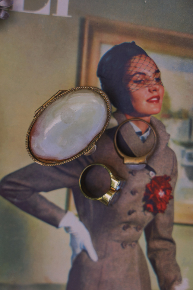 Vintage Pill or Ring Box