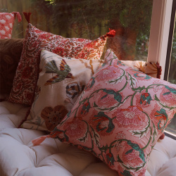 One With Big Flowers Pillow Case 