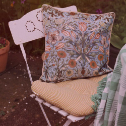 William Morris Pomegranate &amp; Lily - Pillow Cover