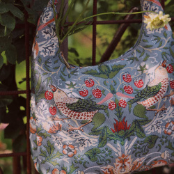 William Morris Strawberry Thief | Hobo Bag
