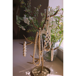 Abstract jewllery Stand