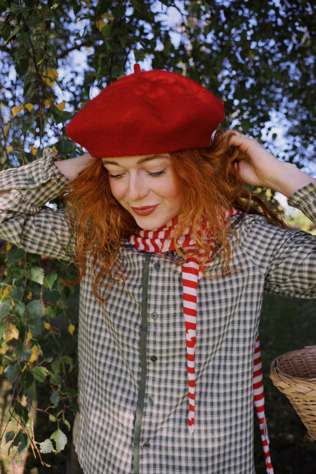 Candy Cane Soft Triangle Scarf