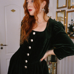 Beaded Bow Holly Earrings