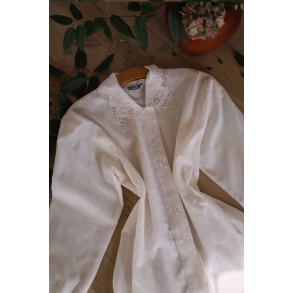 Beautiful Off White Vintage Blouse | L