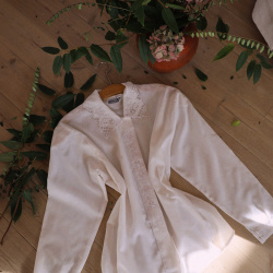 Beautiful Off White Vintage Blouse | L