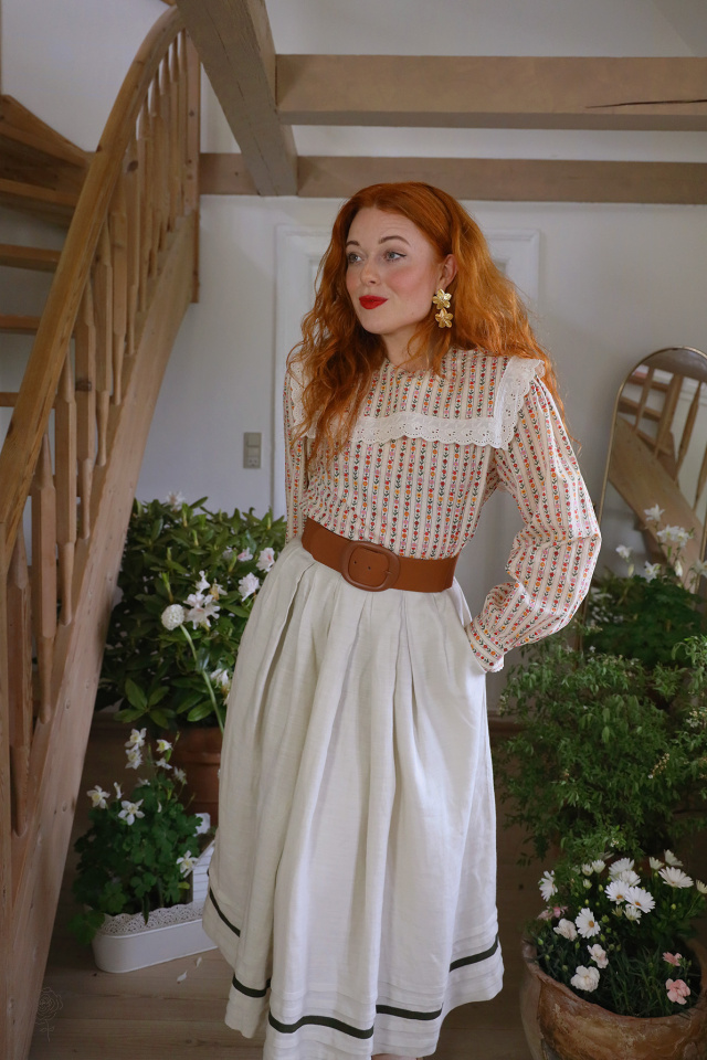 Beige Boho Green Line Vintage Skirt | XS