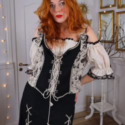 Black &amp; Beige Romantic Top | XL/XXL