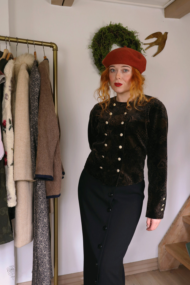Black &amp; Brown Paisley Velvet Jacket | M