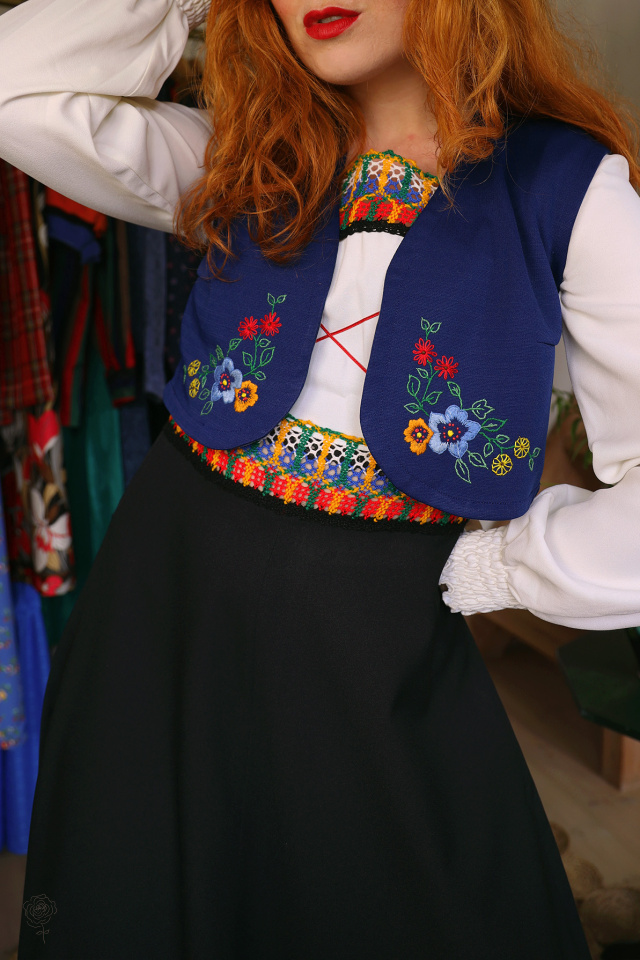 Black &amp; White 70's Dress &amp; Embroidered Waistcoat | S