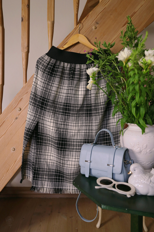 Black &amp; White Plaid Vintage Throw Skirt | S