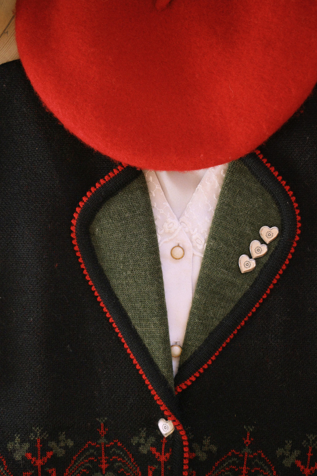 Black Red Pattern Vintage Waistcoat | L/XL