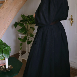 Black Countryside Winter Vintage Dress | L/XL
