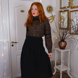 Elegant Black Pleated Vintage Skirt | S