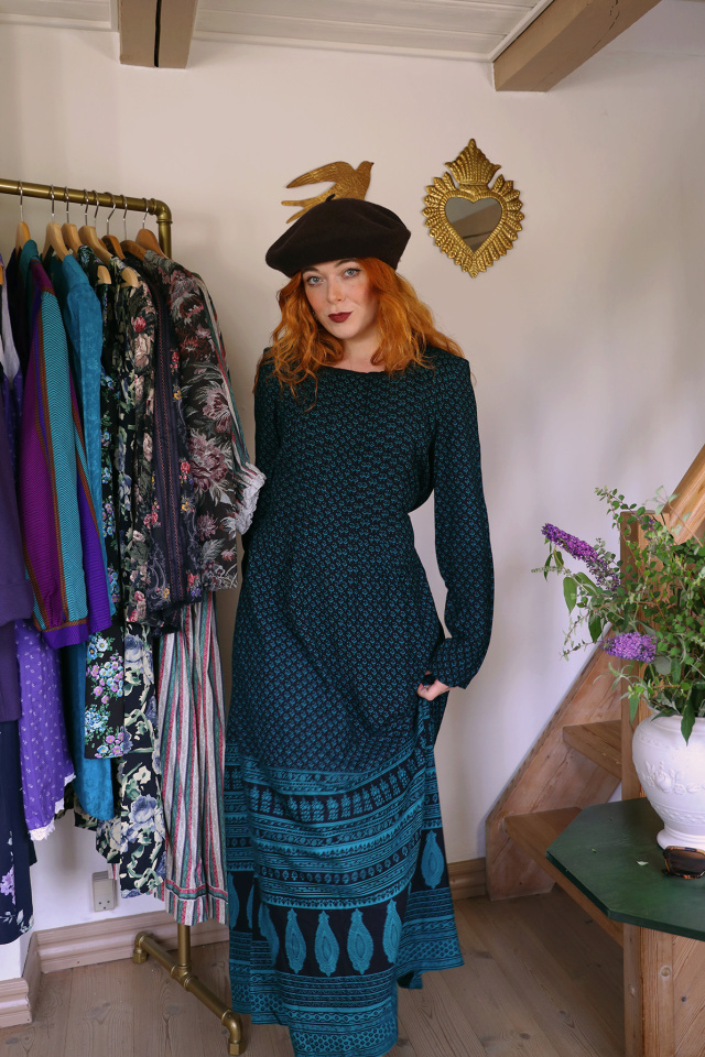 Black Emerald Green Pattern Vintage Maxi | M/L