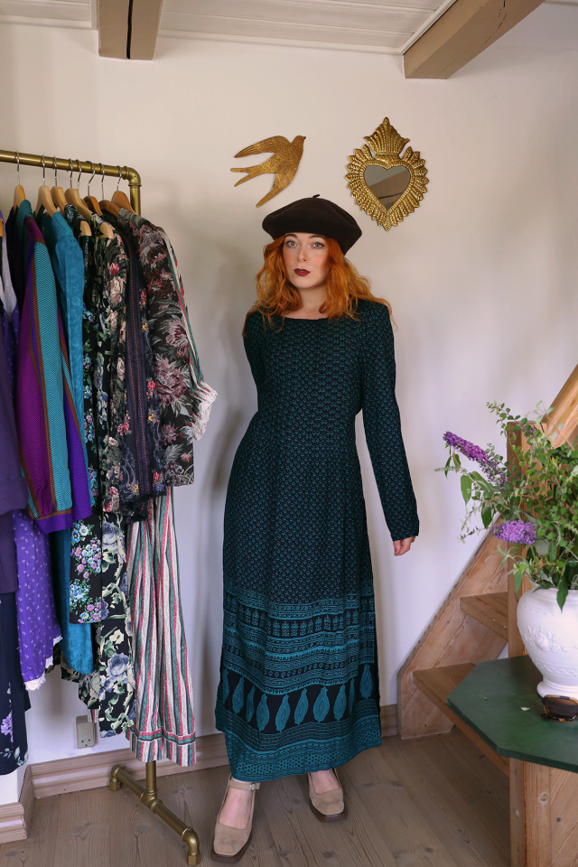 Black Emerald Green Pattern Vintage Maxi | M/L