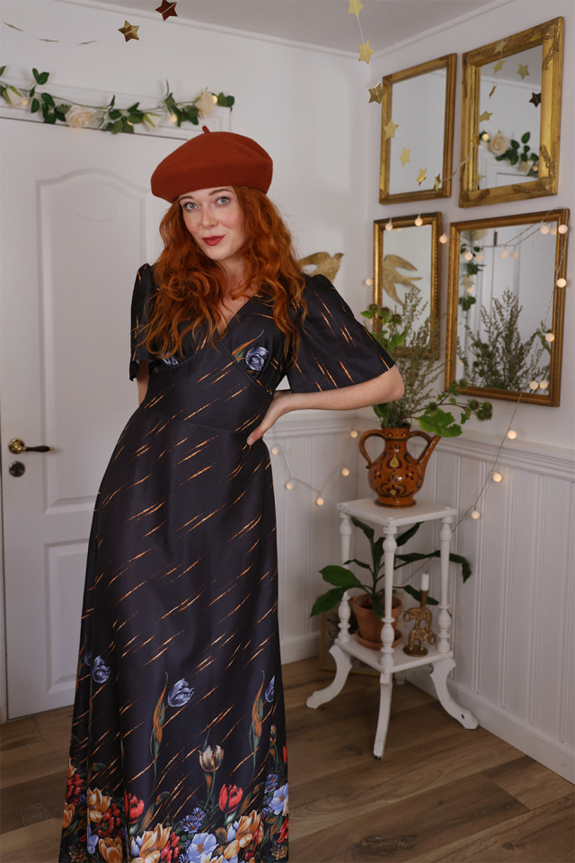 Black Floral 70's Vintage Gown | M/L