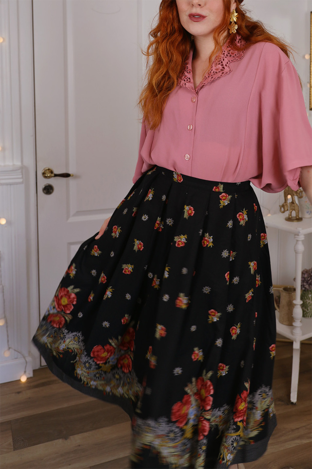 Black Plum Floral Vintage Skirt | S