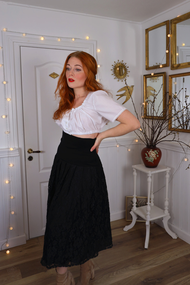 Black Lace Vintage Skirt &amp; White Top | S