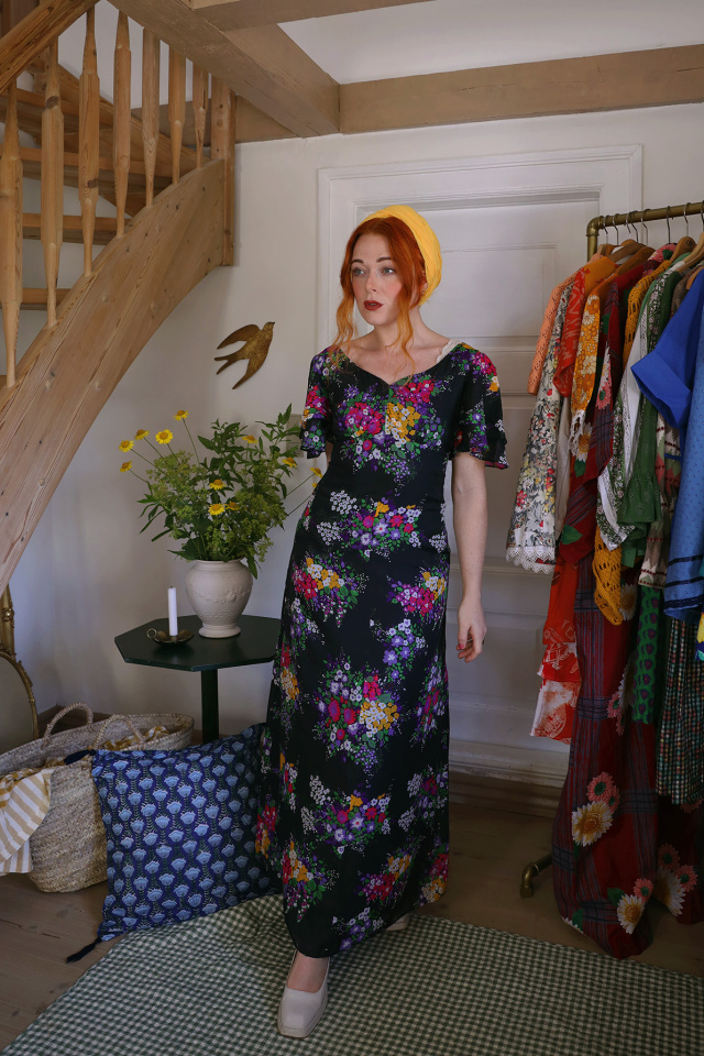 Black Bright Floral 70's Dress | S