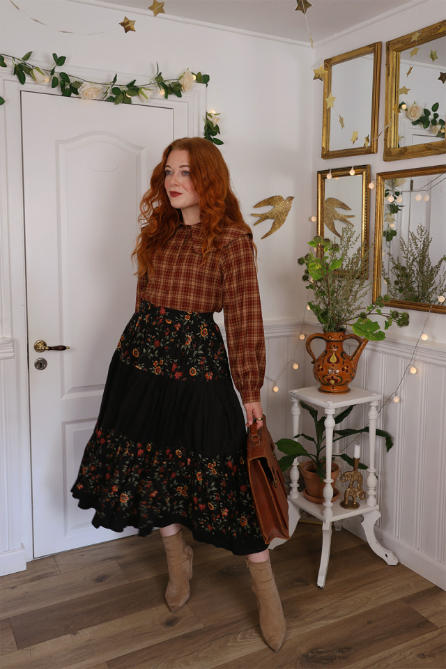 Black Red &amp; Yellow Cotton Vintage Skirt | S/M