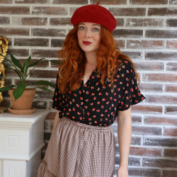 Black Red Bow Vintage Top | M