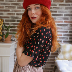 Black Red Bow Vintage Top | M