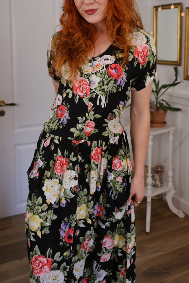 Romantic Black Floral Vintage Dress | M