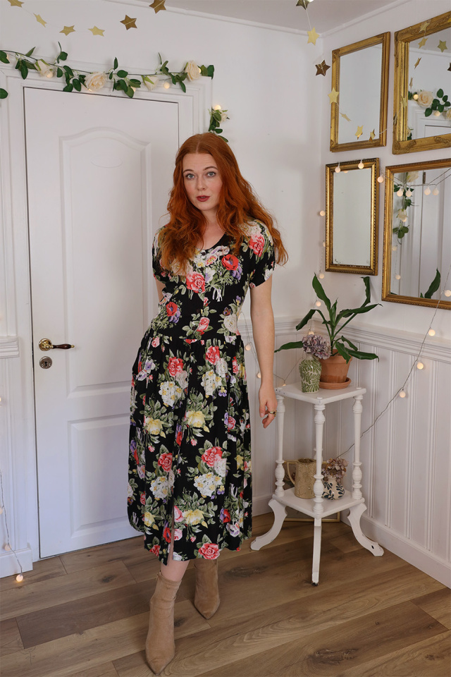 Romantic Black Floral Vintage Dress | M