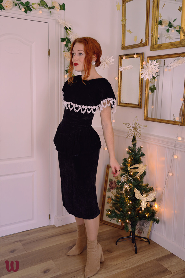 Elegant 80's Black Velvet Mini Dress | S